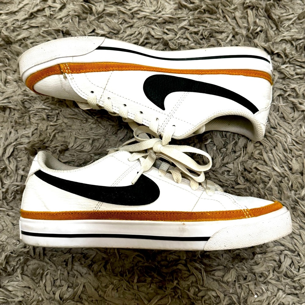 Women’s Nike Court Legacy Low